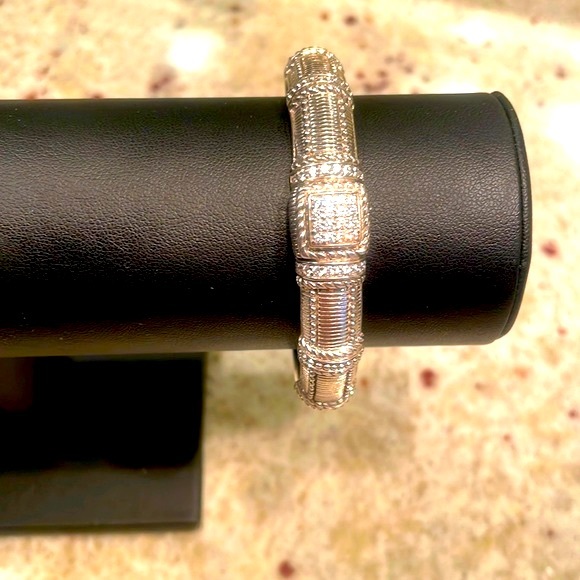 Judith Ripka Sterling Silver hinged cuff - Picture 4 of 13